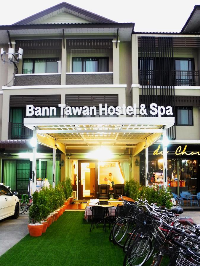 צ'יאנג ריי Bann Tawan Hostel & Spa מראה חיצוני תמונה